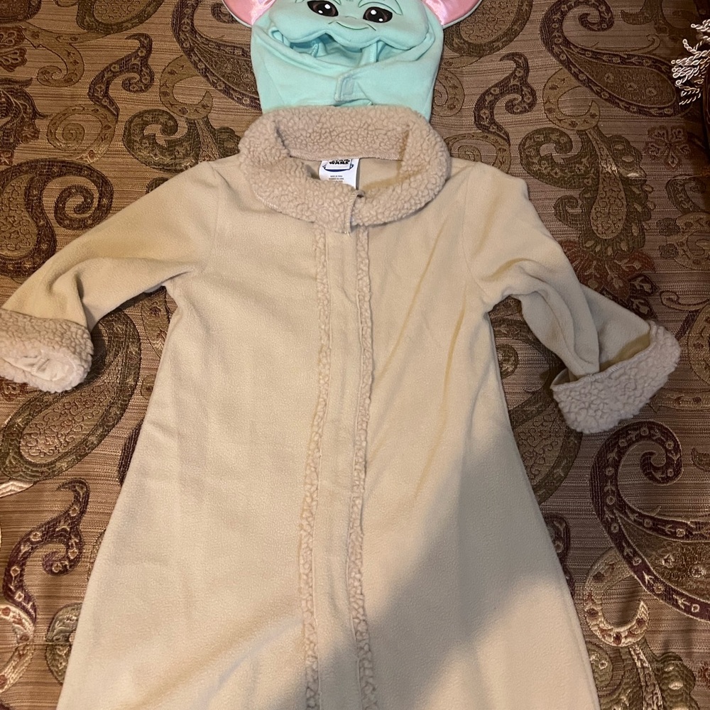 Star Wars Mandalorian Grogu Beige Costume Size 2T-3T Like New Condition - Picture 2 of 8